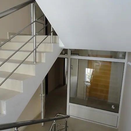 Apartamento Sunflowers Airport *